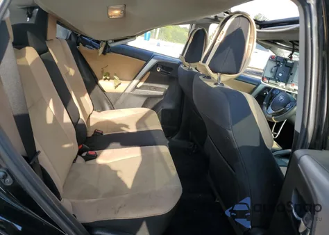 2016 Toyota Rav4 Xle z USA, uszkodzony, nr VIN 2T3RFREV2GW503968